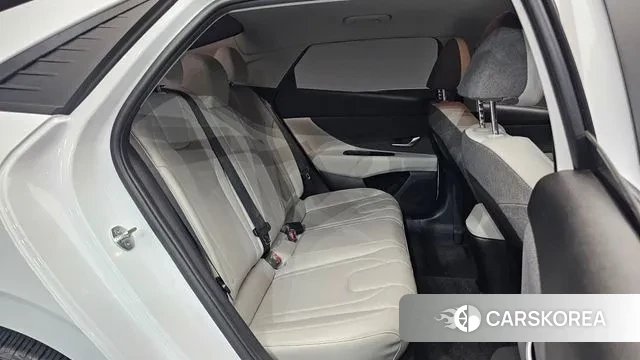 Hyundai Avante (CN7) 2021 Белый из Кореи, фото 3