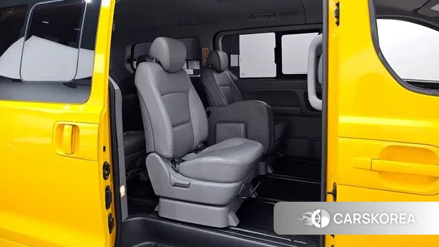 Hyundai The New Grand Starex 2018 Желтый из Кореи, фото 3