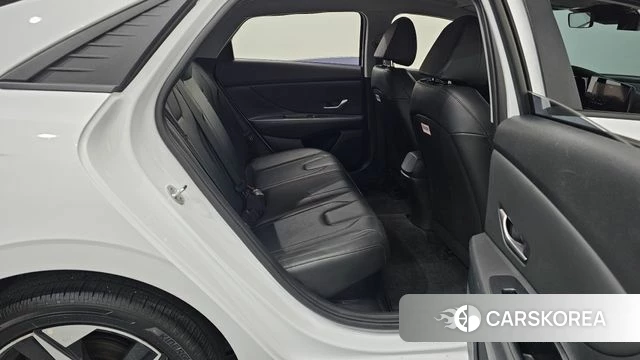Hyundai Avante Hybrid (CN7) 2022 Белый из Кореи, фото 3
