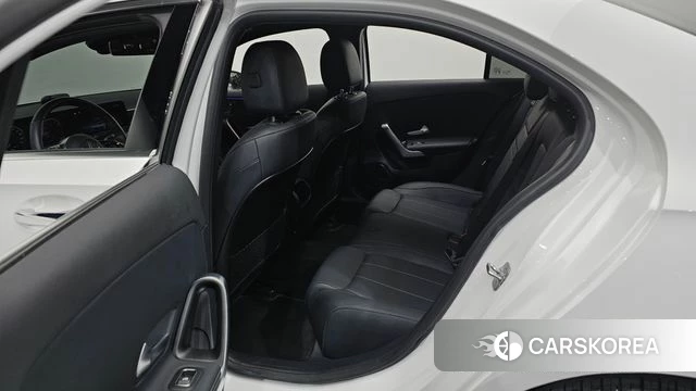 Mercedes-Benz A-Class W177 2024 Белый из Кореи, фото 3
