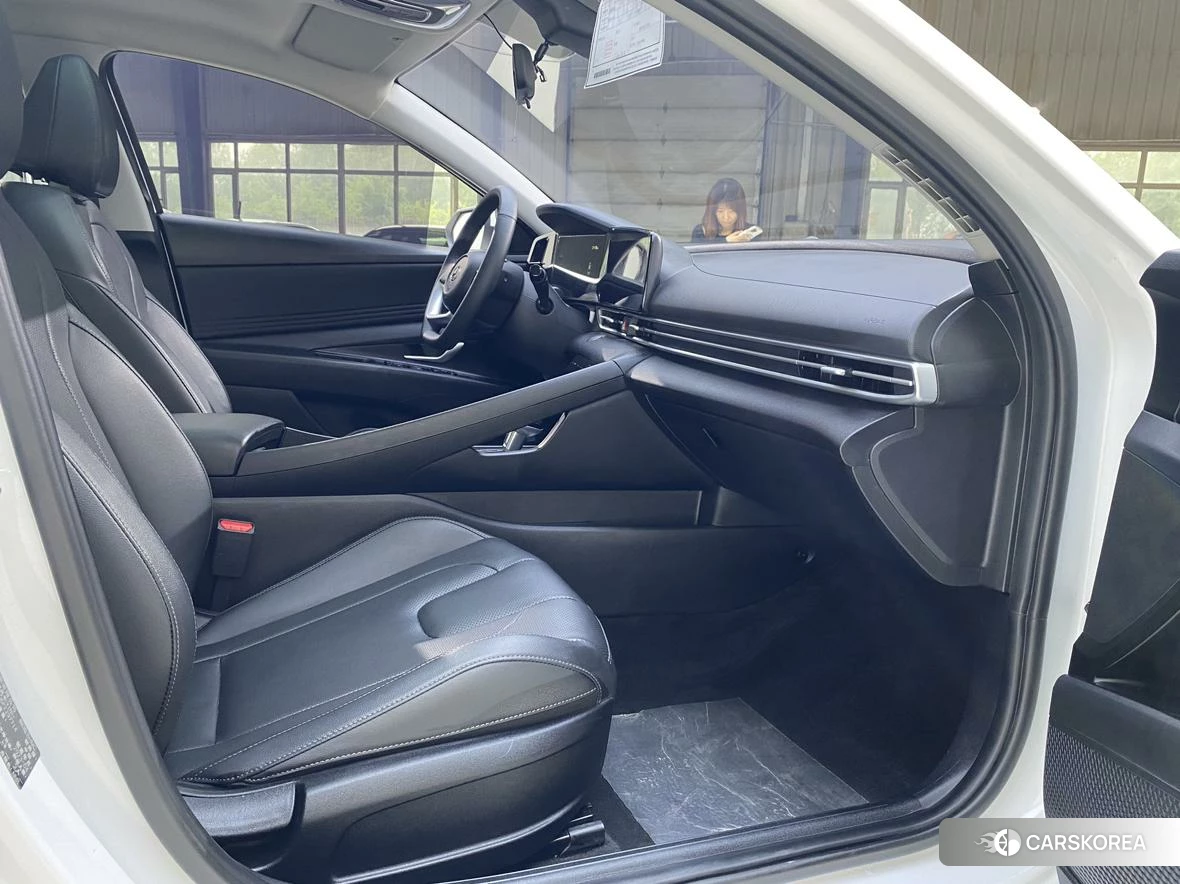 Hyundai Elantra 2022 Белый из Китая, фото 3
