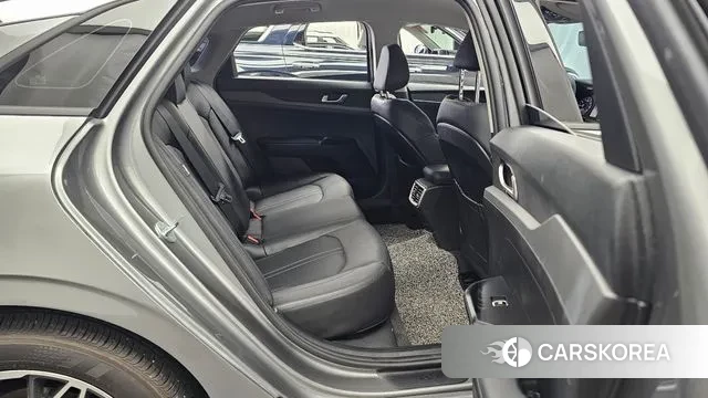 Kia K5 3rd generation 2023 Серый из Кореи, фото 3