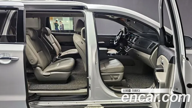 Kia The New Carnival 2018 Белый из Кореи, фото 3