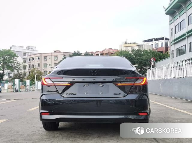 Toyota Camry 2024 Черный из Китая, фото 3