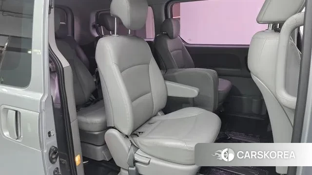 Hyundai The New Grand Starex 2019 Серебристо-серый из Кореи, фото 3