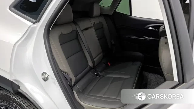 Chevrolet (GM Daewoo) Trax Crossover 2023 Белый из Кореи, фото 3