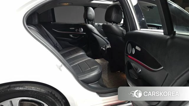 Mercedes-Benz E-Class W213 2018 Белый из Кореи, фото 3