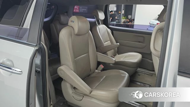 Kia The New Carnival 2018 Серебряный из Кореи, фото 3