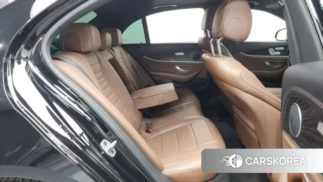 Mercedes-Benz E-Class W213 2022 Черный из Кореи, фото 3