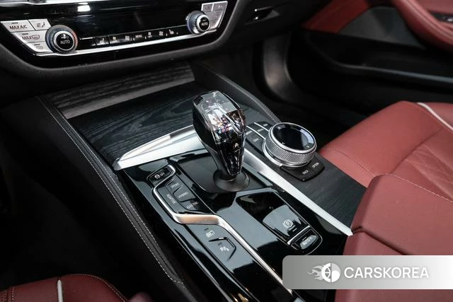 BMW 5 series PHEV 2023 Синий из Китая, фото 3