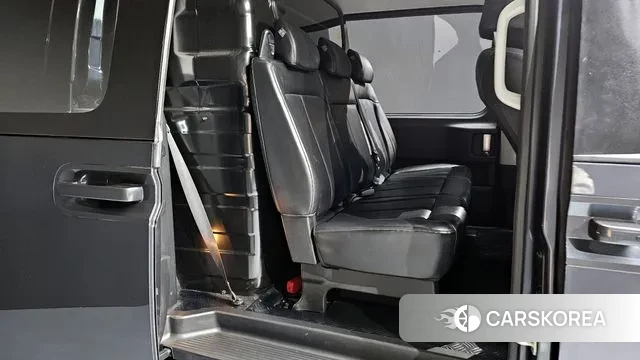 Hyundai Staria 2022 Серый из Кореи, фото 3