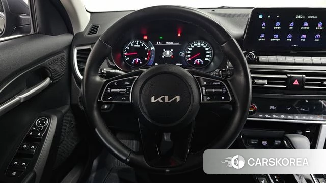 Kia Seltos 2022 Серый из Кореи, фото 3