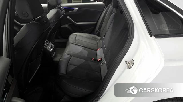 Audi A4 (B9) 2023 Белый из Кореи, фото 3