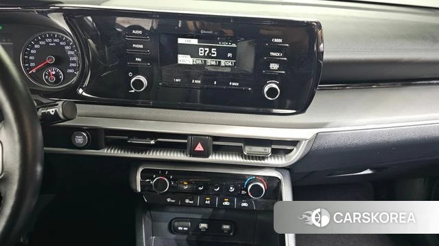 Kia K5 3rd generation 2023 Белый из Кореи, фото 3