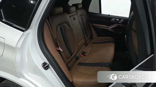 BMW X5M (G05) 2025 Белый из Кореи, фото 3