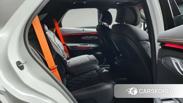 Genesis GV70 2024 Белый из Кореи, фото 3