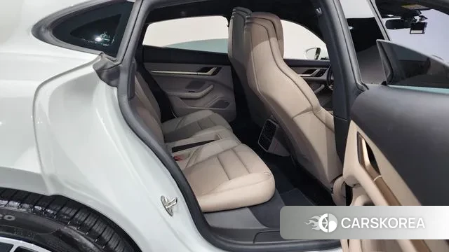 Porsche Taycan 2021 Белый из Кореи, фото 3