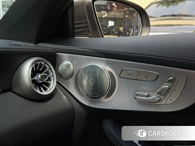 Mercedes-Benz C-Class W205 2021 Черный из Кореи, фото 3