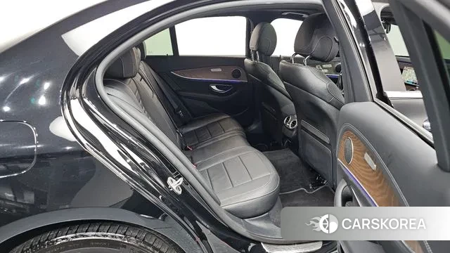 Mercedes-Benz E-Class W213 2021 Черный из Кореи, фото 3