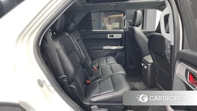 Ford Explorer 6th Generation 2023 Белый из Кореи, фото 3