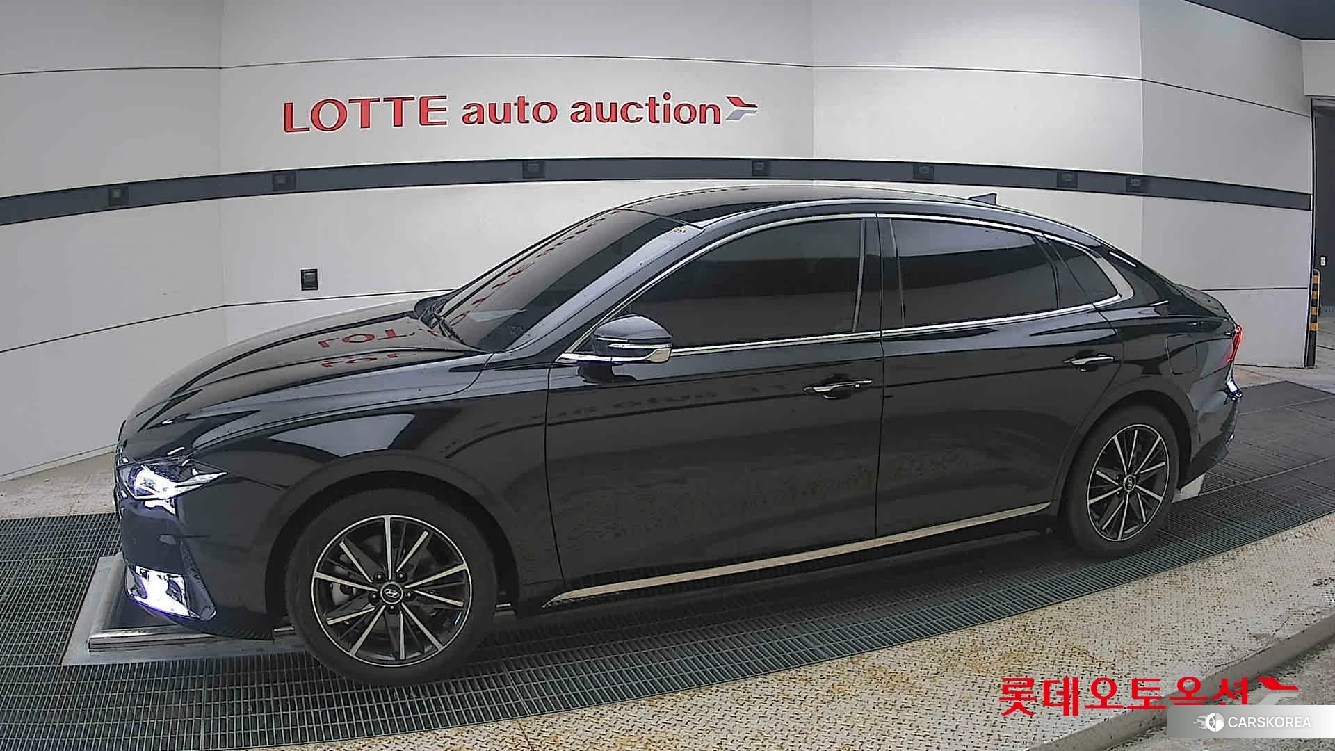 Hyundai Grandeur 2022 Midnight Black Pearl из Кореи, фото 3