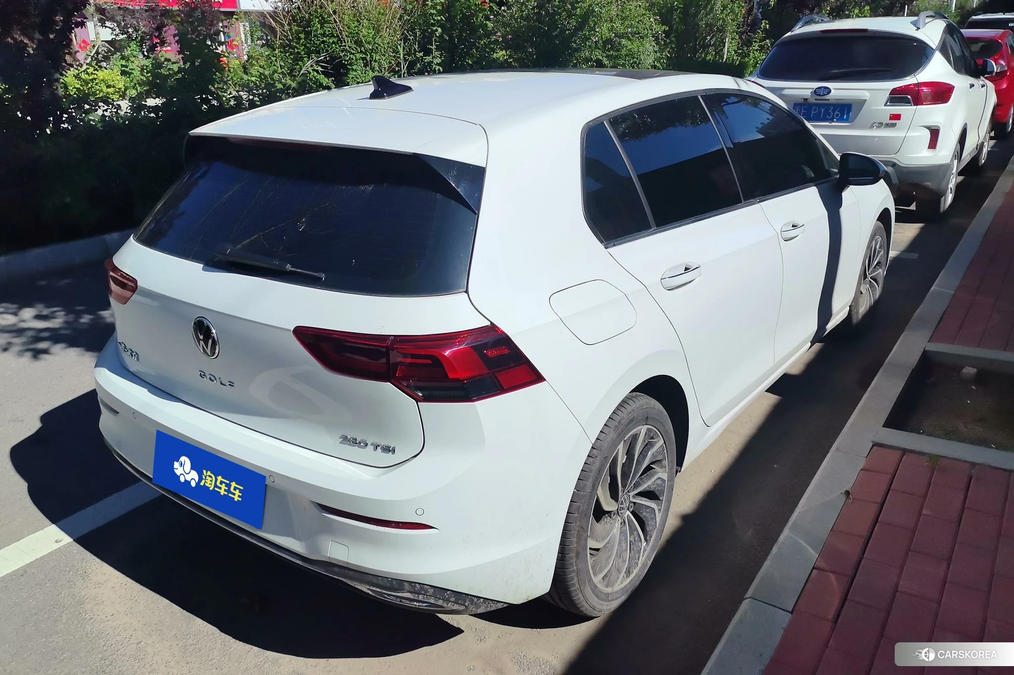 Volkswagen Golf 2024 Белый из Китая, фото 3