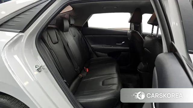 Hyundai Avante (CN7) 2022 Серебристо-серый из Кореи, фото 3