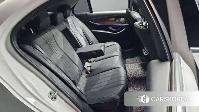 Mercedes-Benz E-Class W213 2019 Белый из Кореи, фото 3