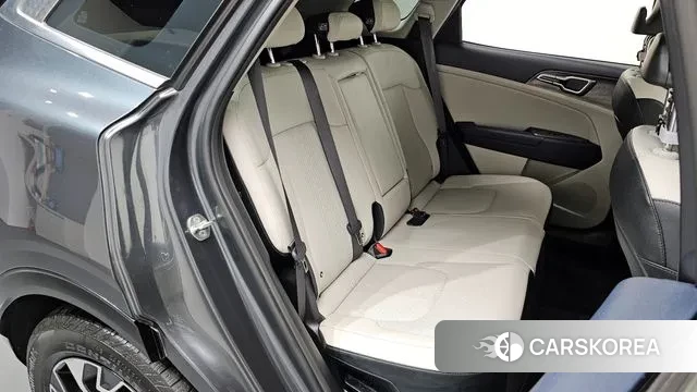 Kia Sportage 5th Generation Hybrid 2022 Белый из Кореи, фото 3