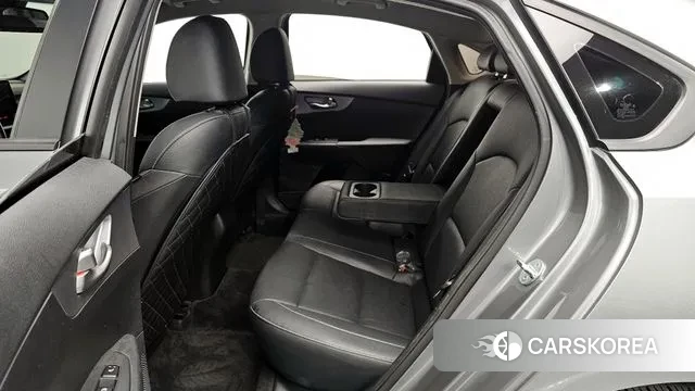 Kia The New K3 2nd generation 2021 Серебристо-серый из Кореи, фото 3