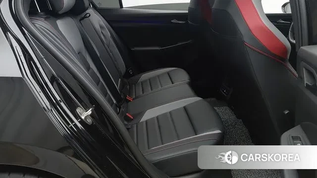 Volkswagen Golf 8th Generation 2023 Черный из Кореи, фото 3