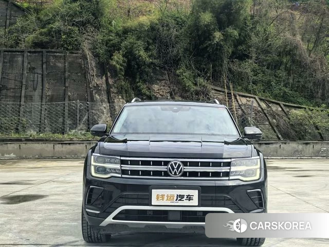 Volkswagen Tourang 2021 Черный из Китая, фото 3