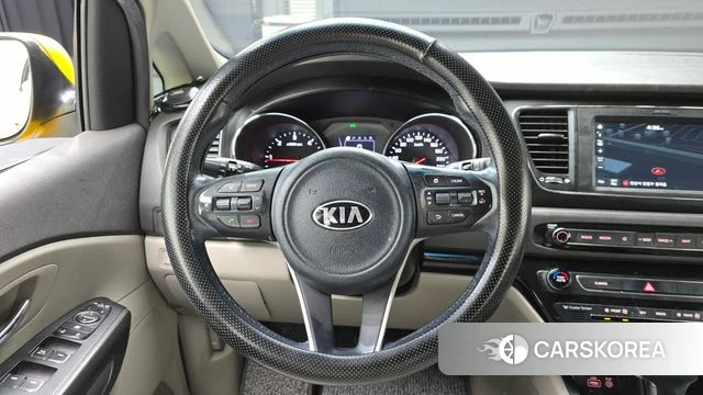 Kia All New Carnival 2018 Желтый из Кореи, фото 3