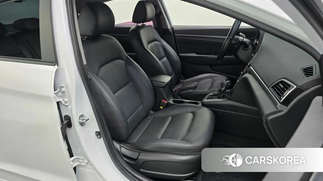 Hyundai Avante AD 2018 Белый из Кореи, фото 3