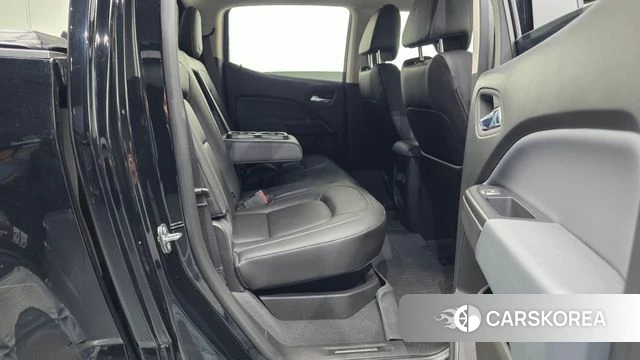 Chevrolet (GM Daewoo) Real New Colorado 2022 Черный из Кореи, фото 3
