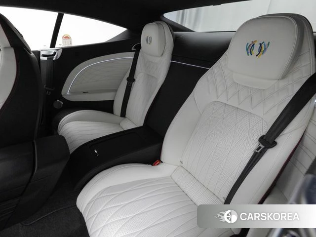 Bentley Continental GT 3rd Generation 2024 Черный из Кореи, фото 3