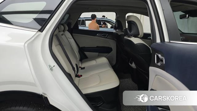 Kia Sportage 5th Generation Hybrid 2022 Белый из Кореи, фото 3