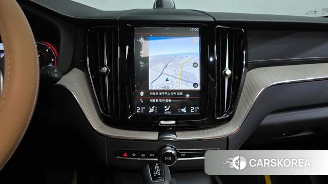 Volvo XC60 second Generation 2020 Белый из Кореи, фото 3