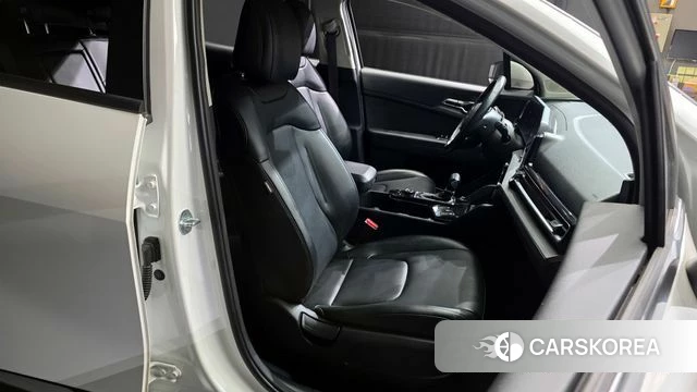 Kia Sportage 5th Generation 2022 Белый из Кореи, фото 3