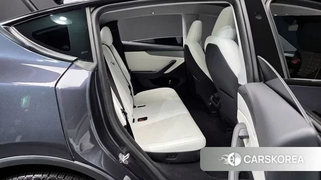 Tesla Model Y 2025 Серый из Кореи, фото 3