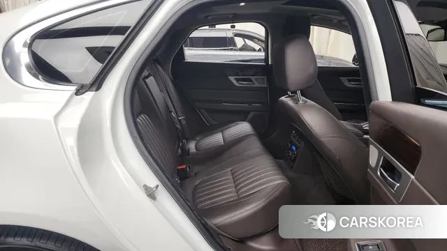 Jaguar XF (X260) 2018 Белый из Кореи, фото 3