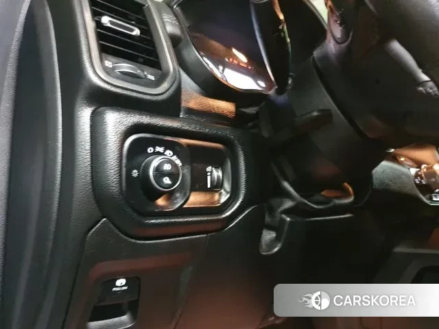 Dodge Lampicup 2020 Белый из Кореи, фото 3