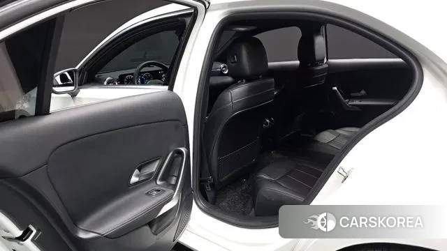 Mercedes-Benz A-Class W177 2021 Белый из Кореи, фото 3