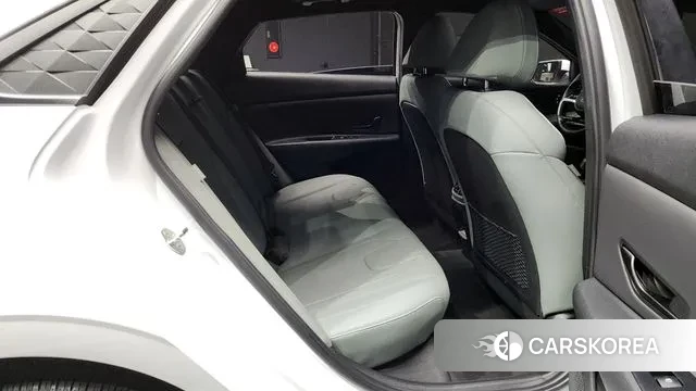 Hyundai The New Avante (CN7) 2024 Белый из Кореи, фото 3