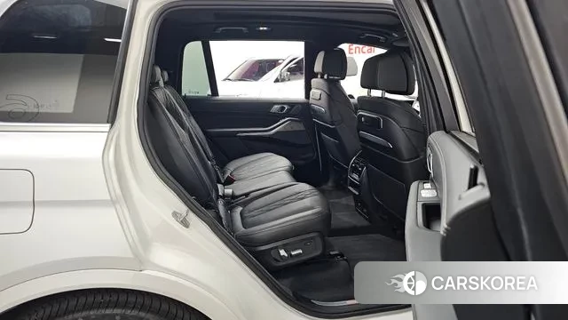 BMW X7 (G07) 2024 Белый из Кореи, фото 3