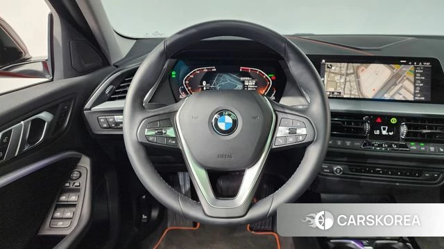 BMW 1 Series (F40) 2021 Оранжевый из Кореи, фото 3