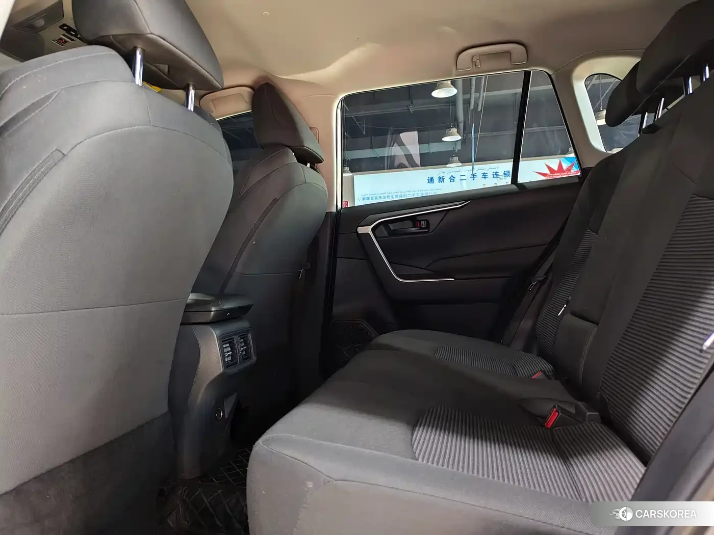 Toyota Wildlander 2023 Белый из Китая, фото 3