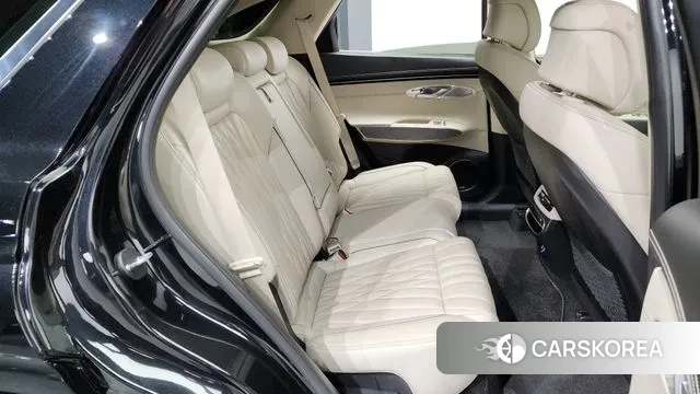 Genesis GV70 2022 Черный из Кореи, фото 3