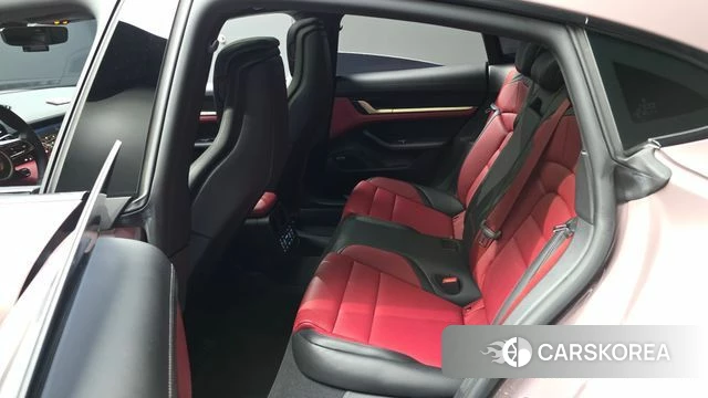 Porsche Taycan 2024 Розовый из Кореи, фото 3