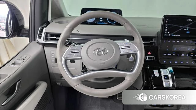 Hyundai Staria 2023 Черный из Кореи, фото 3